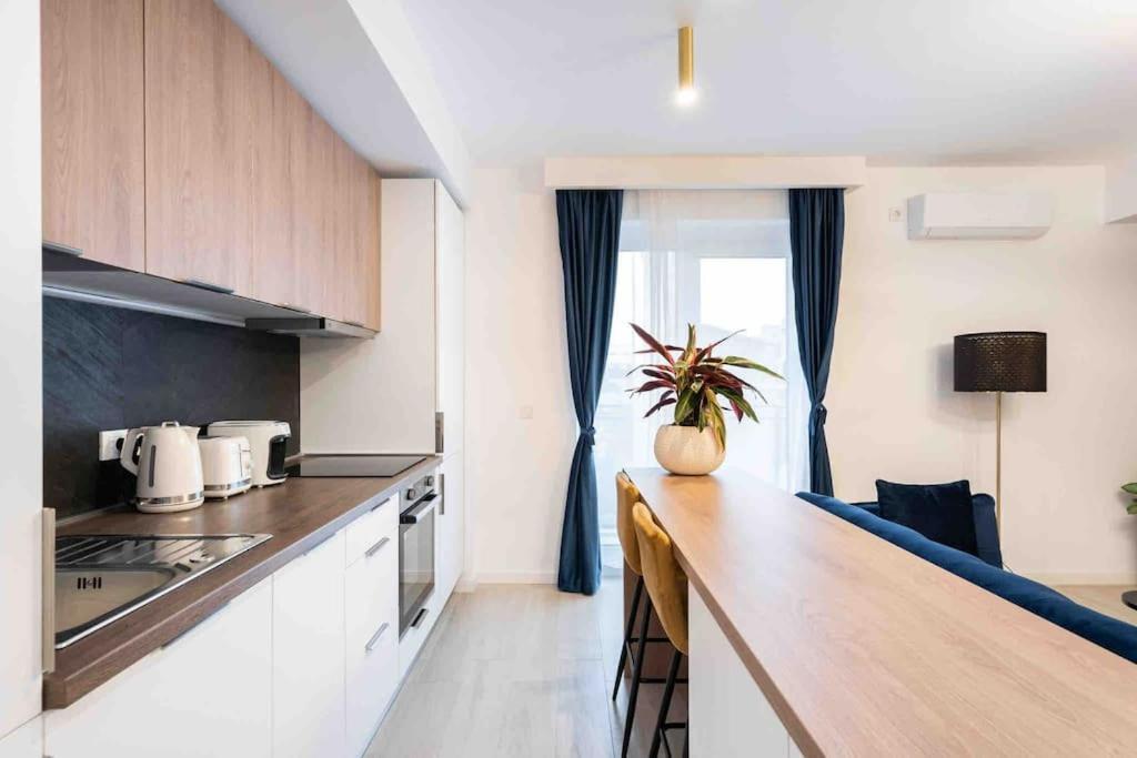 Blue Velvet Apartment บูคาเรสต์ ภายนอก รูปภาพ
